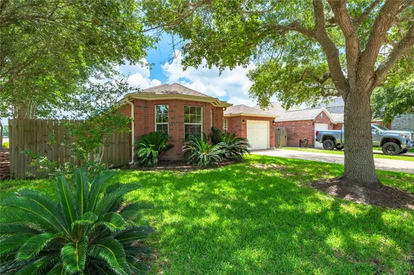 5501 Rio Sabinas ST, Rosharon, TX 77583