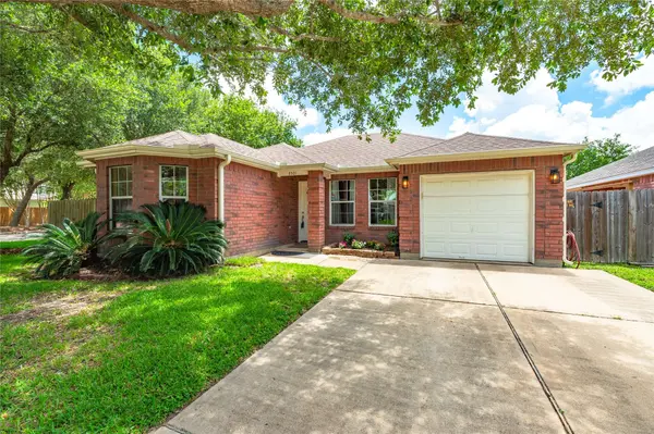 5501 Rio Sabinas ST, Rosharon, TX 77583