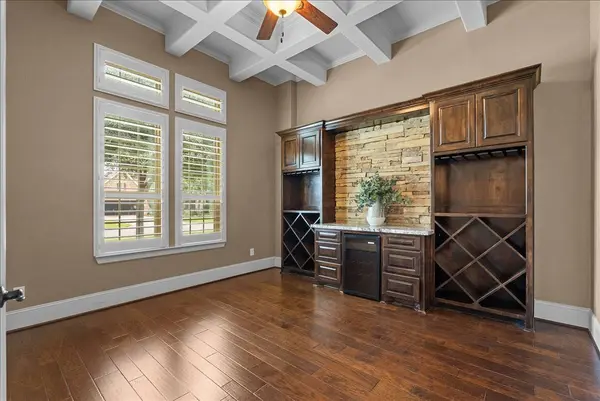 1817 Eagle Creek DR, Friendswood, TX 77546