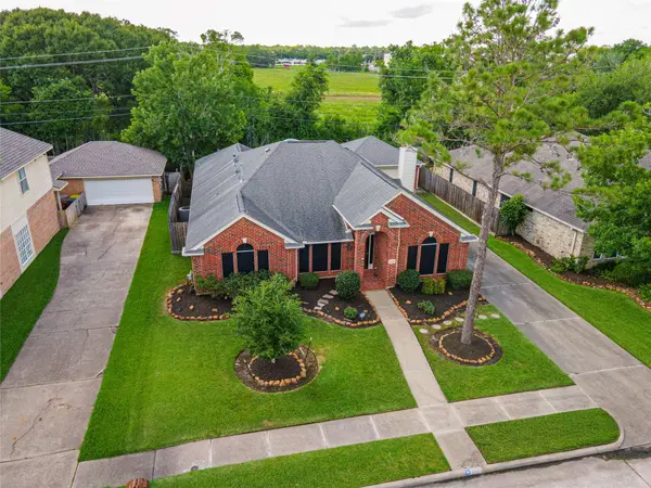 3522 Pine Chase DR, Pearland, TX 77581