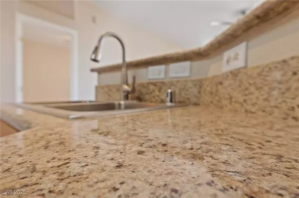 5855 Valley Drive #2170, North Las Vegas, NV 89031