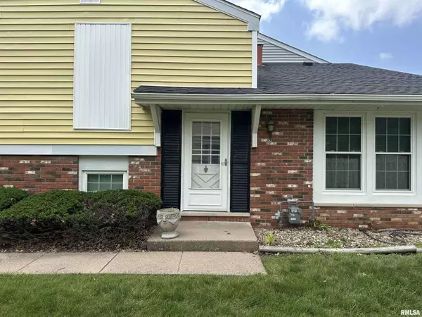 70 CARRIAGE HILL, Macomb, IL 61455