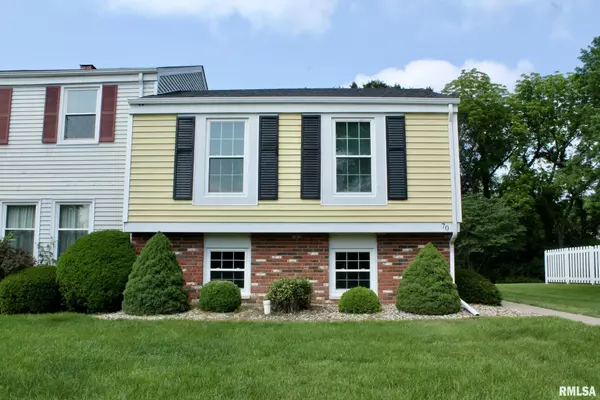 70 CARRIAGE HILL, Macomb, IL 61455