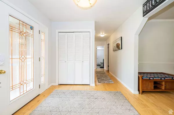 5883 S JARED WAY E, South Ogden, UT 84403