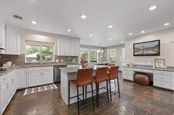 2370 E QUAIL RUN CIR, Sandy, UT 84093