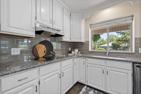 2370 E QUAIL RUN CIR, Sandy, UT 84093