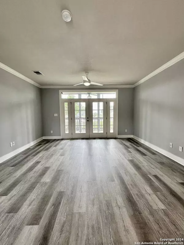 831 terrell UNIT 103, San Antonio, TX 78209