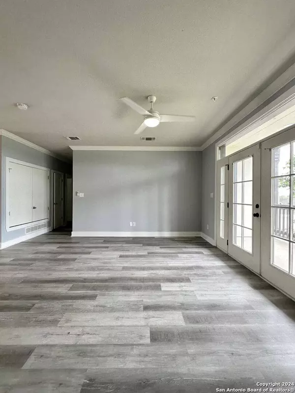 831 terrell UNIT 103, San Antonio, TX 78209