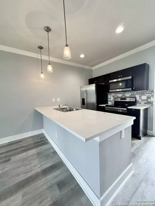 831 terrell UNIT 103, San Antonio, TX 78209