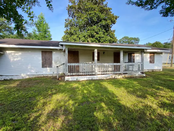 237 Short Columbia, Hattiesburg, MS 39401
