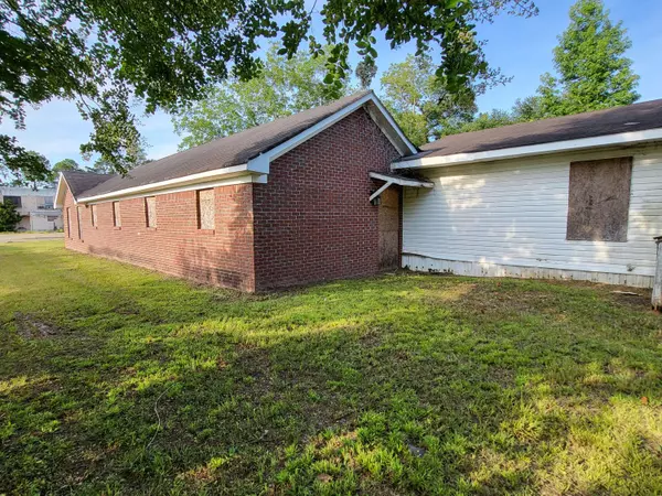 237 Short Columbia, Hattiesburg, MS 39401