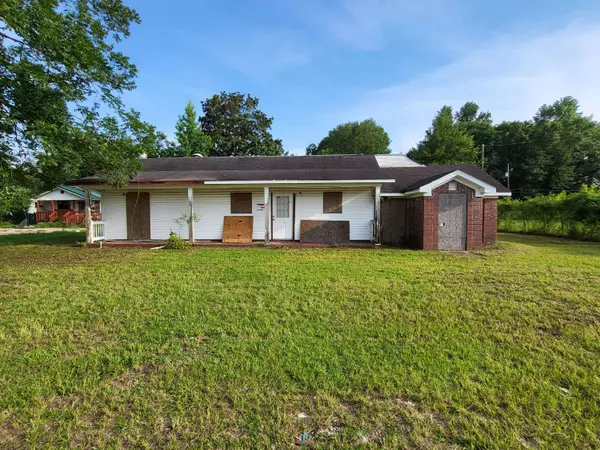 237 Short Columbia, Hattiesburg, MS 39401