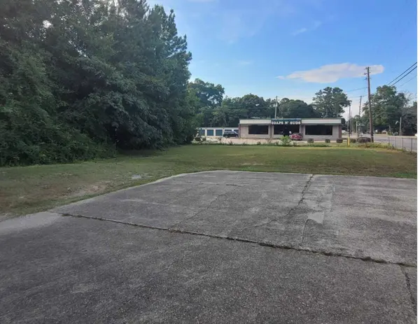 108 N Main St., Petal, MS 39465