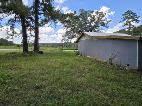 2313 MS-13, Lumberton, MS 39455