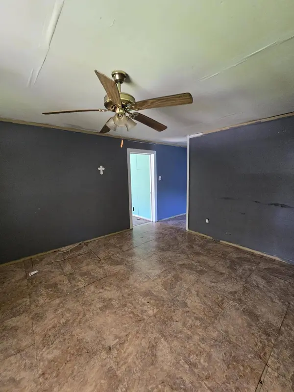 1135 McConkey St., Laurel, MS 39440