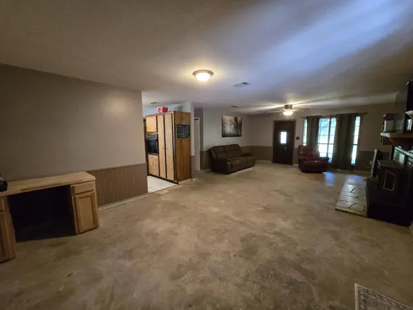 542 Southgate Rd., Hattiesburg, MS 39401
