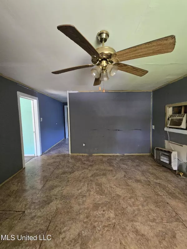 1135 Mcconkey Street, Laurel, MS 39440