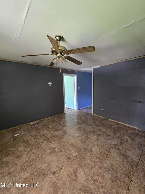 1135 Mcconkey Street, Laurel, MS 39440