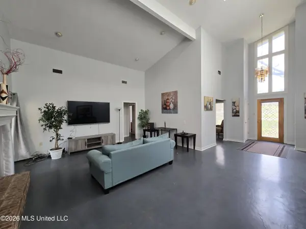 5422 River Thames Road, Jackson, MS 39211