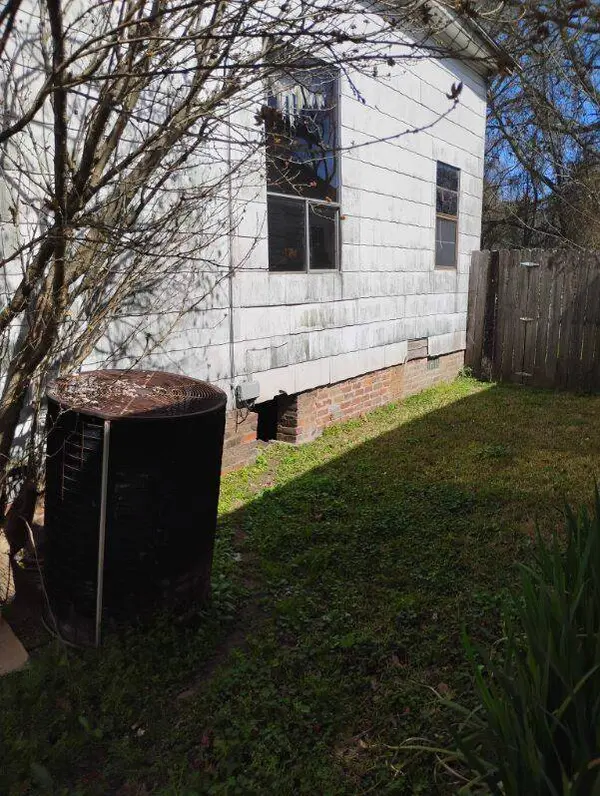 809 Church Ave., Meridian, MS 39301