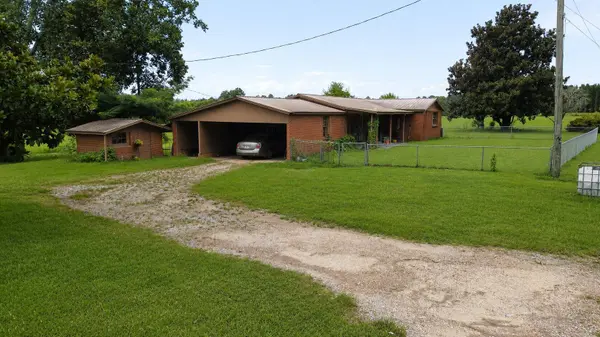 185 Woodrow Ezell, Hattiesburg, MS 39057