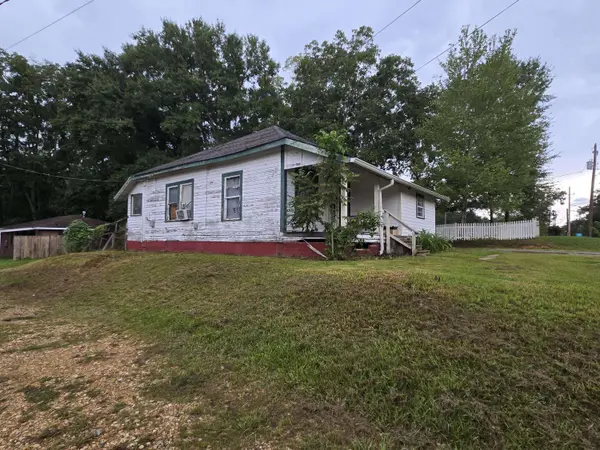 523 E College Ave., Wiggins, MS 39577