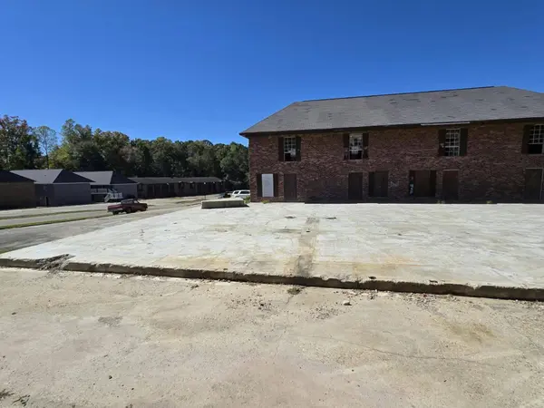 105 Plantation Blvd., Hattiesburg, MS 39401