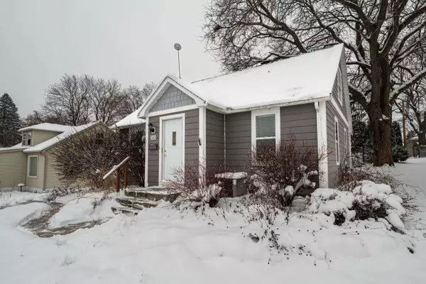 383 W Loos St, Hartford, WI 53027