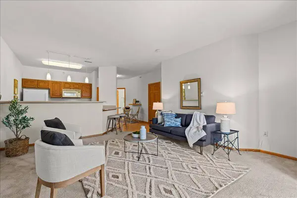 6000 S Buckhorn 211 Ave, Cudahy, WI 53110