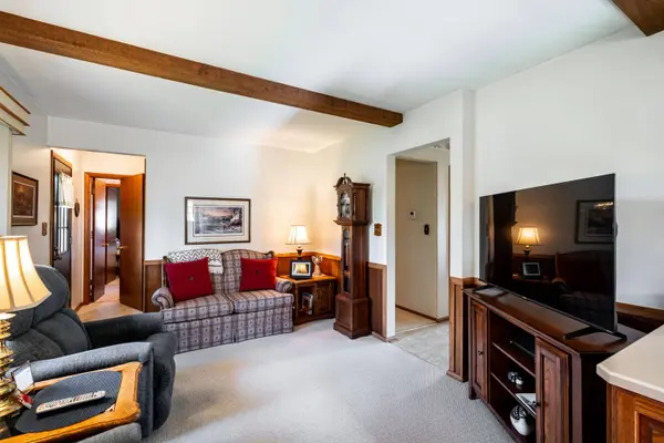 3351 Moraine Dr, Richfield, WI 53033