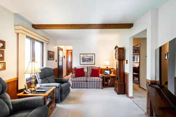 3351 Moraine Dr, Richfield, WI 53033