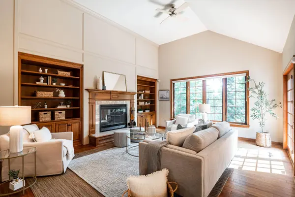 9111 Wildflower Ct, Hales Corners, WI 53130