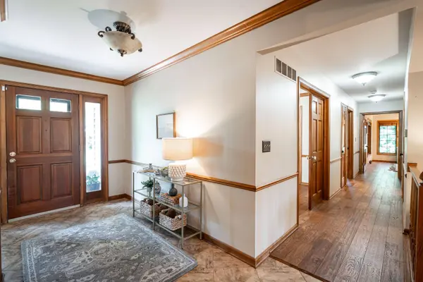 9111 Wildflower Ct, Hales Corners, WI 53130
