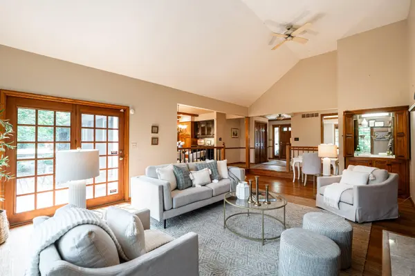 9111 Wildflower Ct, Hales Corners, WI 53130