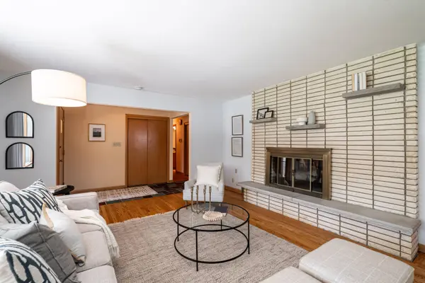 2240 W Greenwood Rd, Glendale, WI 53209