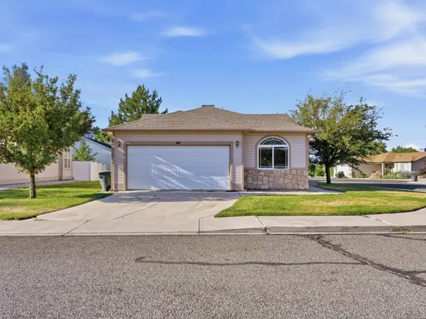 2861 Presley Avenue
