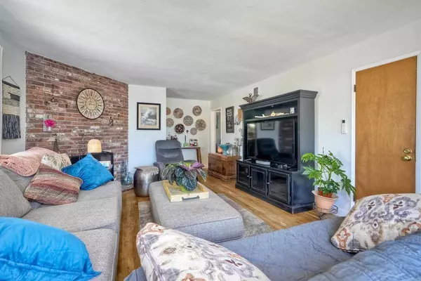 1080 Buena PL, Carlsbad, CA 92008