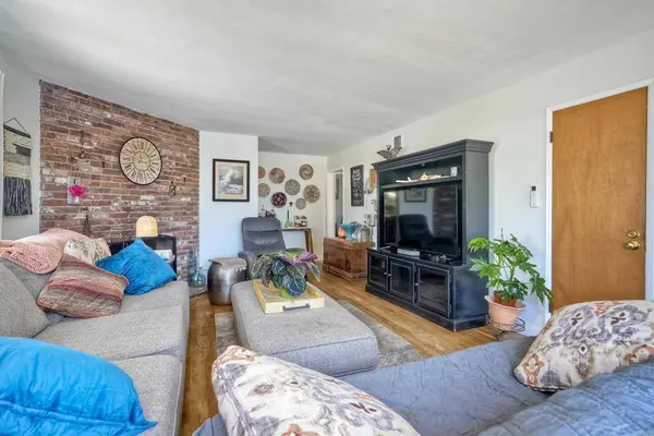 1080 Buena PL, Carlsbad, CA 92008