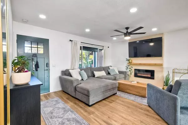 5922 Flipper DR, San Diego, CA 92114