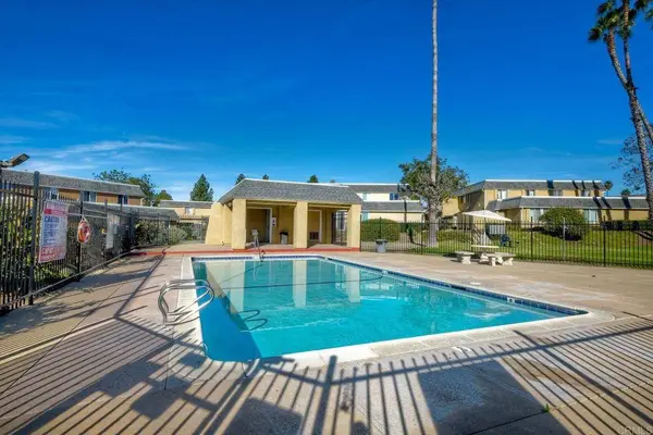 1134 Madera LN, Vista, CA 92084