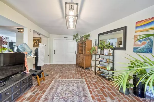 1080 Buena PL, Carlsbad, CA 92008