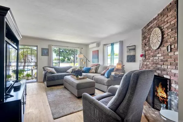 1080 Buena PL, Carlsbad, CA 92008