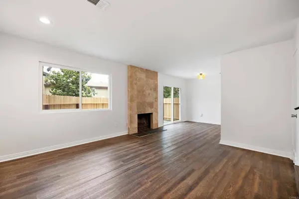 996 Marlin DR, Vista, CA 92084