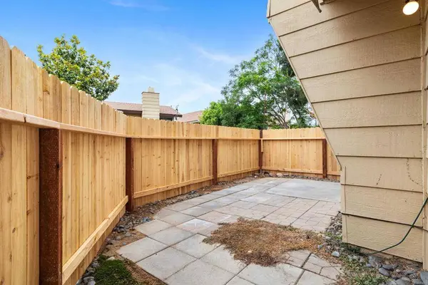 996 Marlin DR, Vista, CA 92084