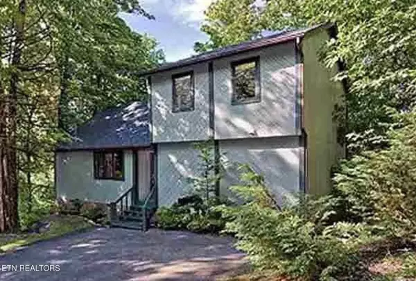 1348 Baden CIR, Gatlinburg, TN 37738