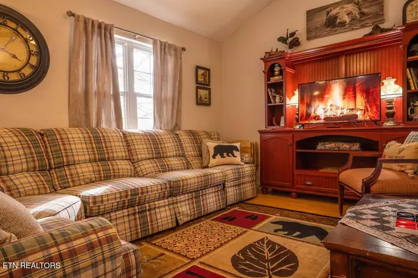 537 Johnson LN #2, Gatlinburg, TN 37738