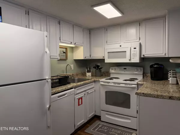 1081 Cove Rd #824, Sevierville, TN 37876