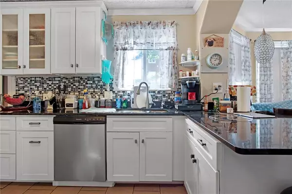 16 Grover ST, North Providence, RI 02911