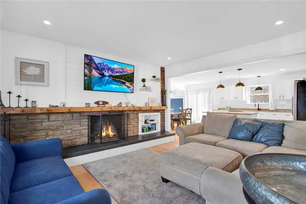 40 Rosner AVE, North Providence, RI 02904