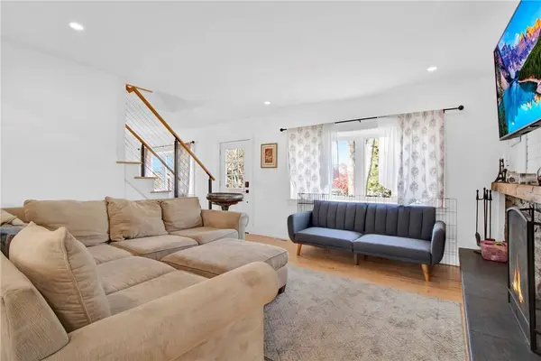 40 Rosner AVE, North Providence, RI 02904